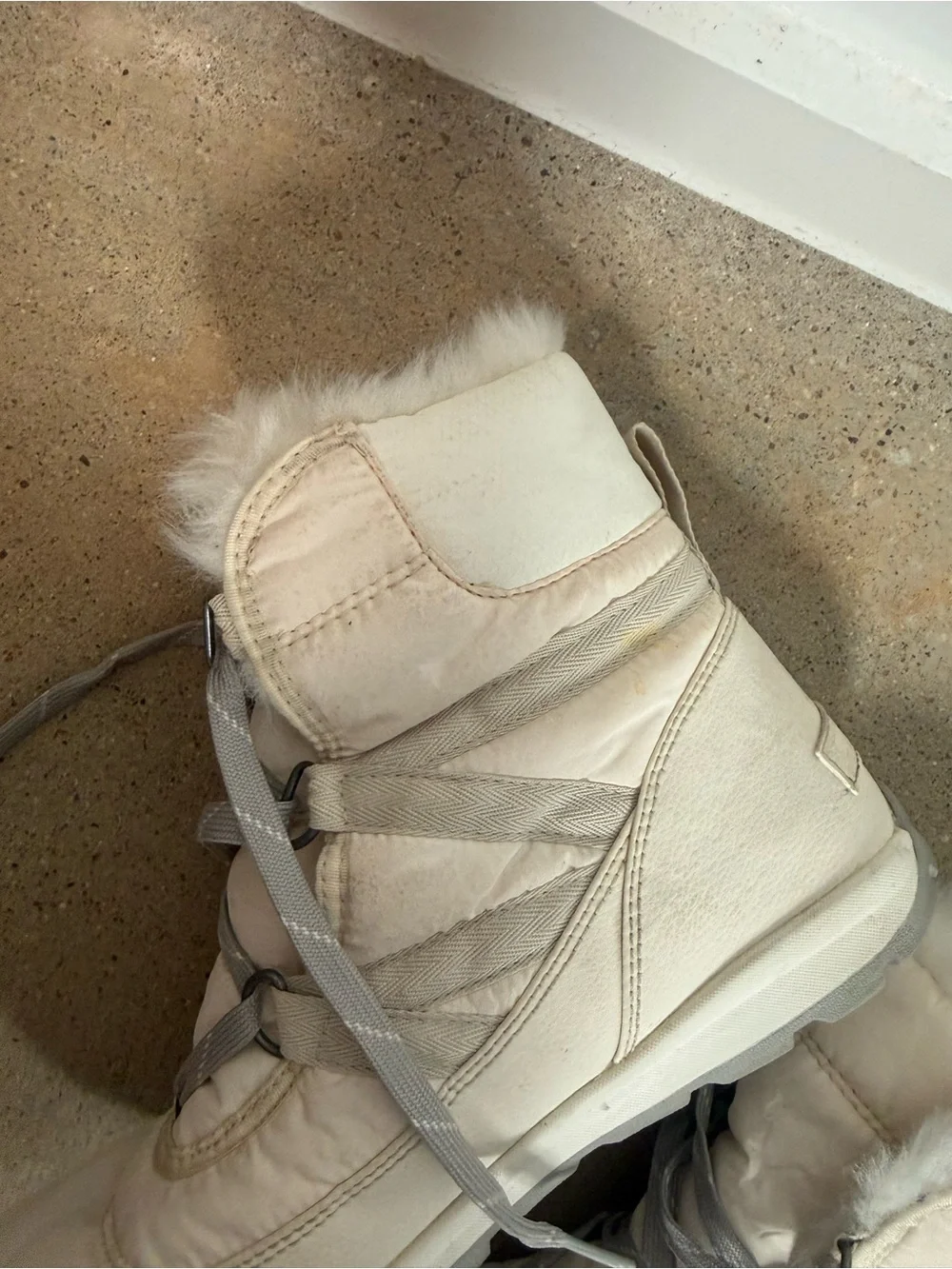 Sorel Women's Cream Lace-Up Faux Fur Winter Boots